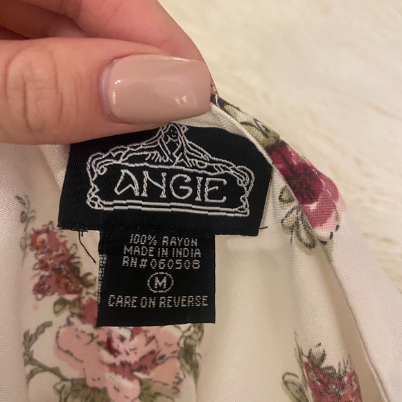 Angie Short Sleeve Floral Blouse - Picture 7 of 8